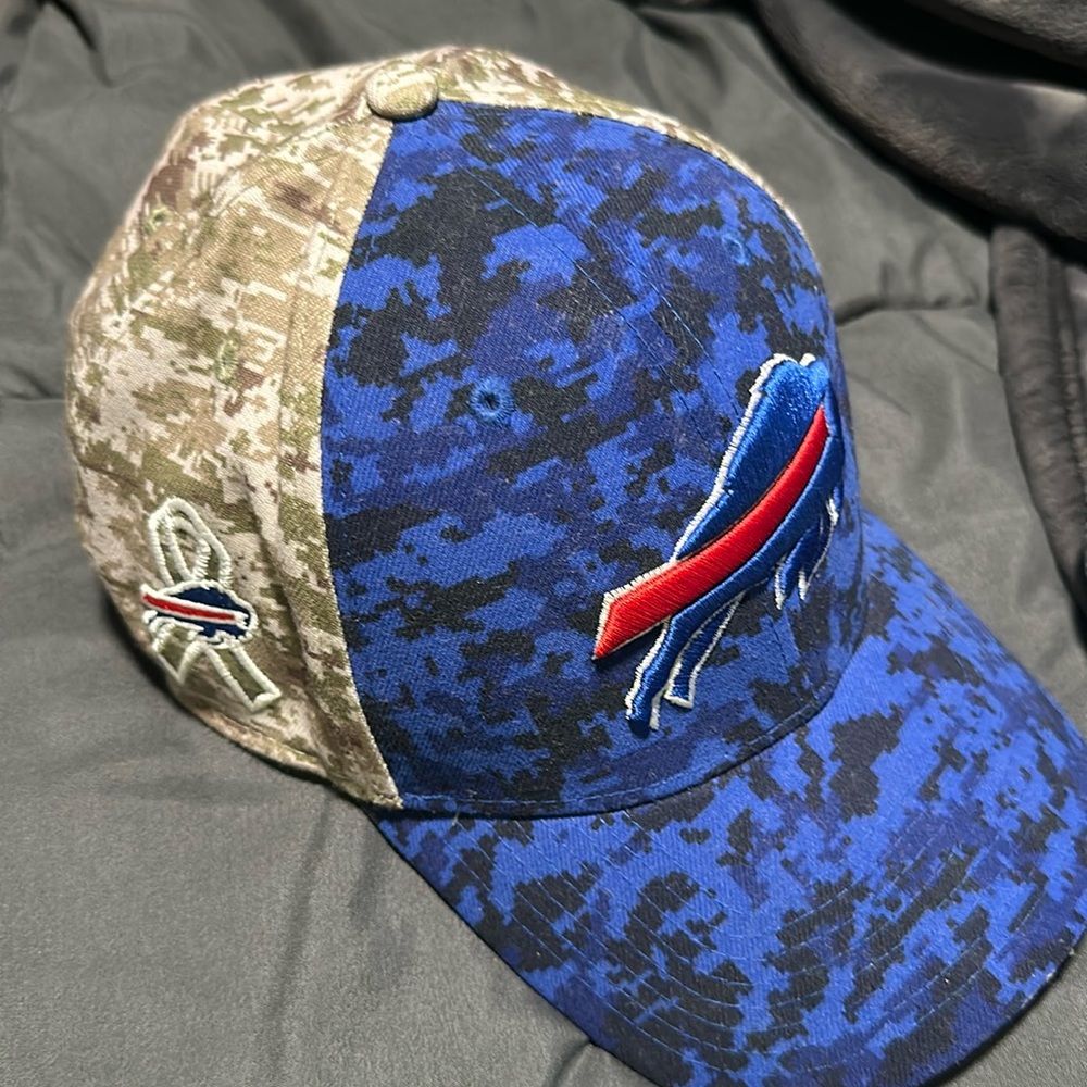 Buffalo Bills New Era cap.